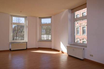 Wohnung Greiz Irchwitz - 3 Zimmer, 77 m&sup2;, 347&euro; | Angebot:25678422