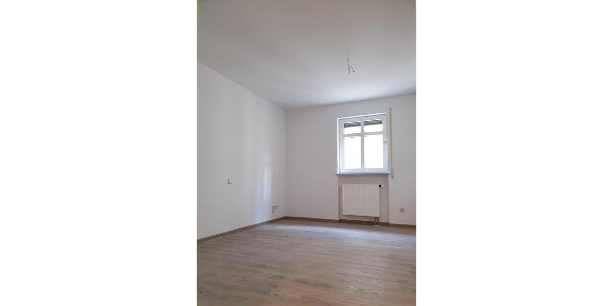 Etagenwohnung Auerbach/Vogtland Vogtland - 2 Zimmer, 46 m&sup2;, 270&euro; | Angebot:23510282