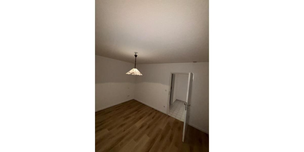 Dachgeschoßwohnung Zwickau - 2 Zimmer, 55 m&sup2;, 650&euro; | Angebot:25646720