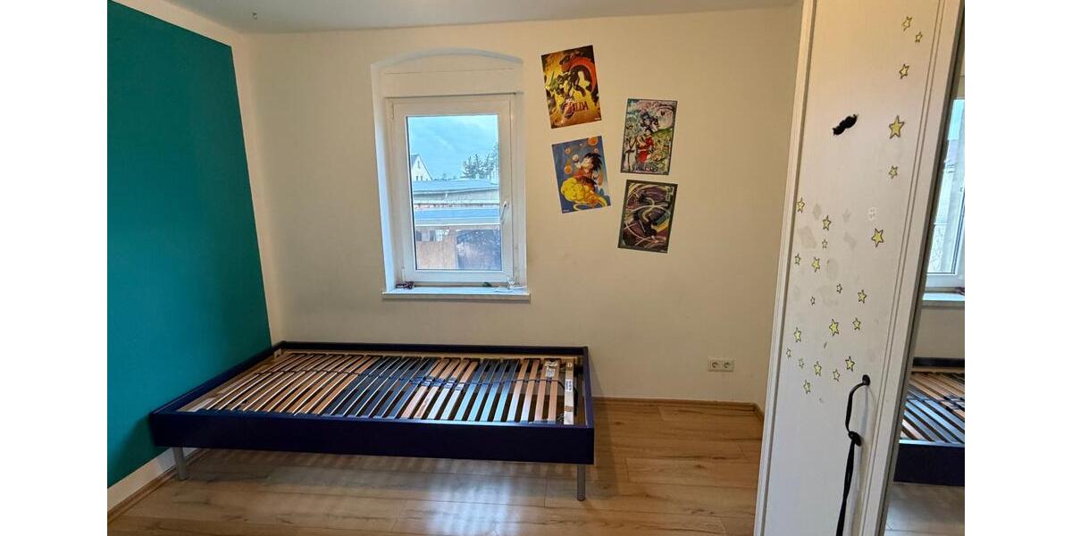 Erdgeschoßwohnung Limbach-Oberfrohna Oberfrohna - 5 Zimmer, 119 m&sup2;, 990&euro; | Angebot:25808067