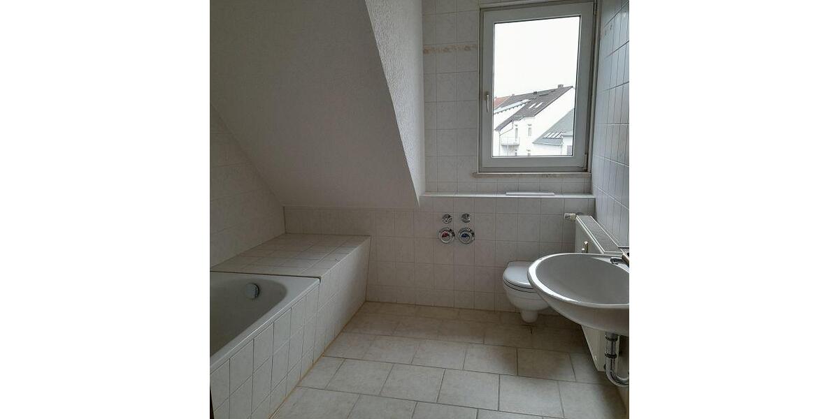 Etagenwohnung Zwickau Zwickau-West - 3 Zimmer, 86 m&sup2;, 480&euro; | Angebot:14350389