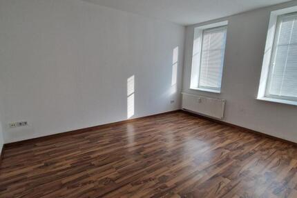 Wohnung Aue-Bad Schlema Bad Schlema - 2 Zimmer, 61 m&sup2;, 380&euro; | Angebot:25951428