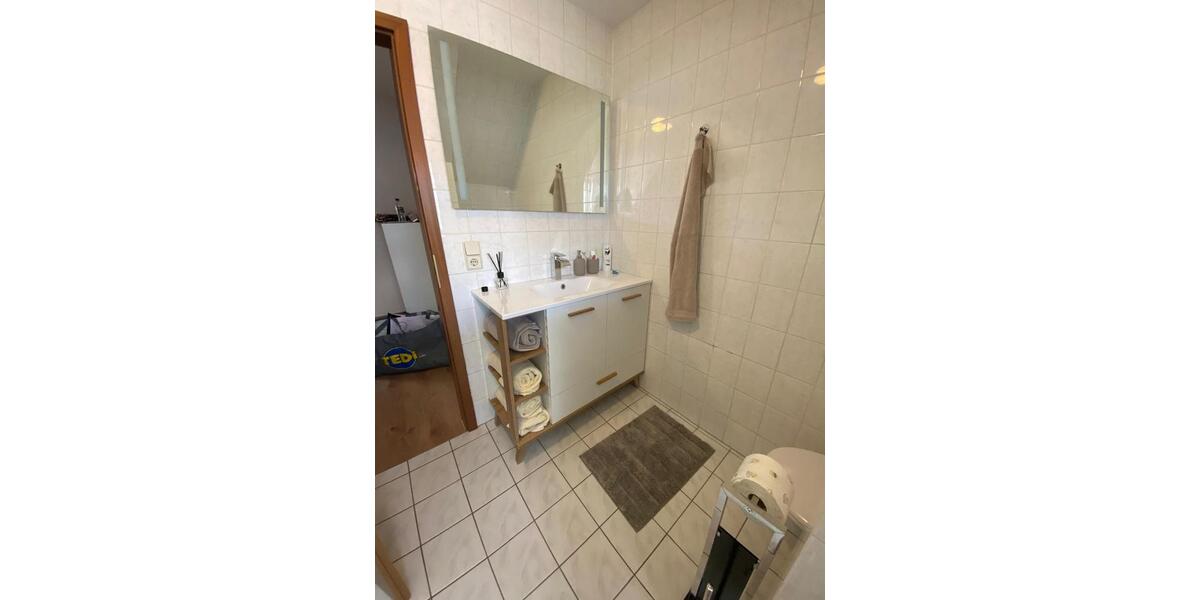 Etagenwohnung Gößnitz - 3 Zimmer, 64 m&sup2;, 352&euro; | Angebot:25646906