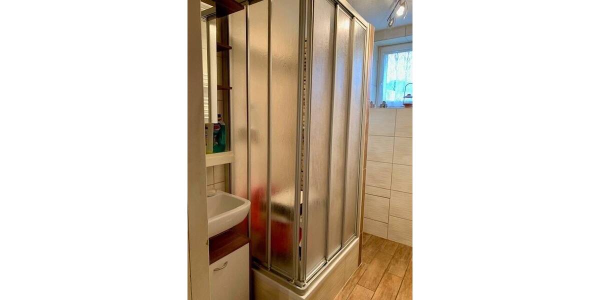 Reihenmittelhaus Netzschkau - 8 Zimmer, 176 m&sup2;, 70.000&euro; | Angebot:25741454