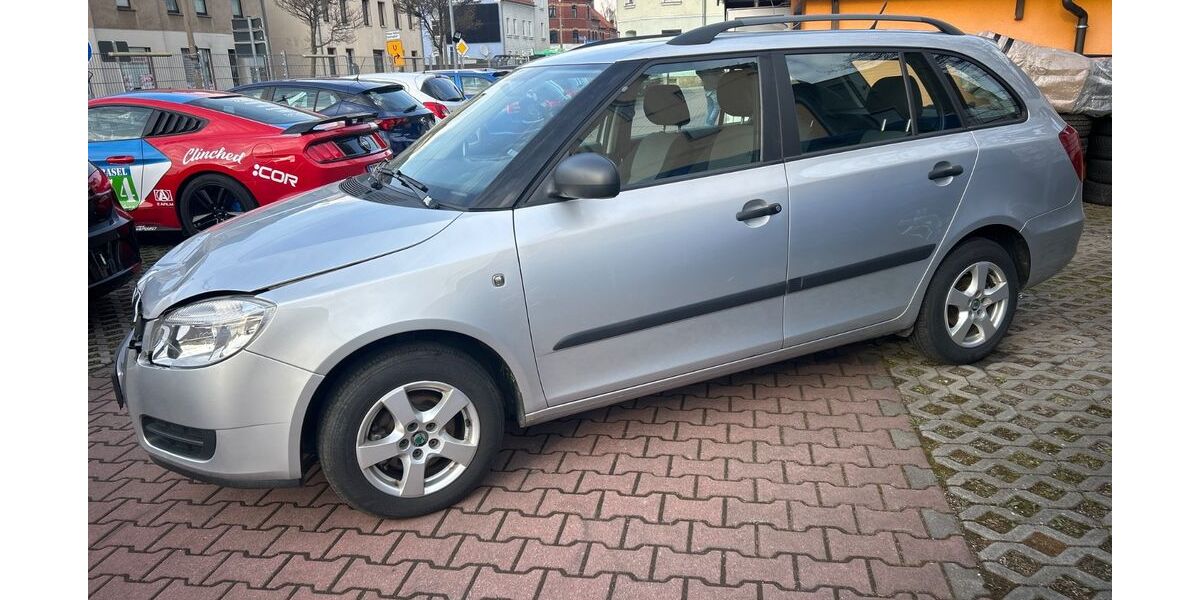Skoda Fabia 91.000 km 2.400 &euro; zwickau 08064
