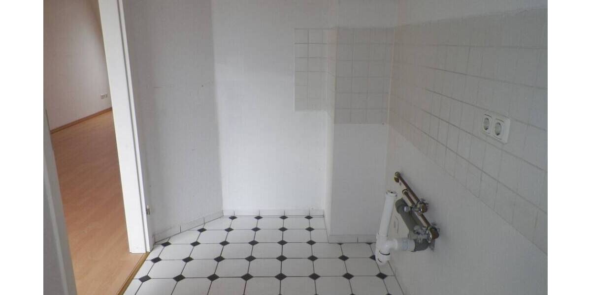 Etagenwohnung Zwickau-Innenstadt Innenstadt - 3 Zimmer, 102 m&sup2;, 650&euro; | Angebot:25797459