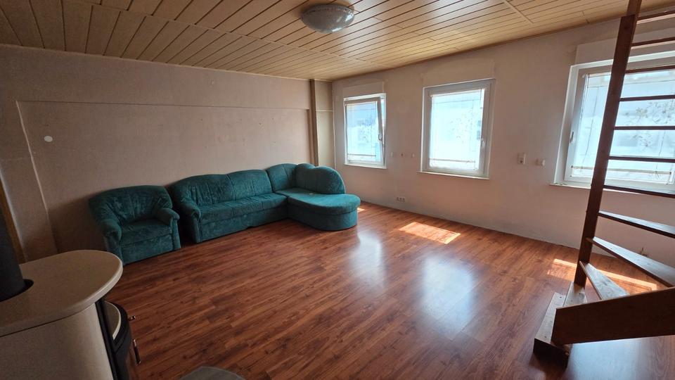 Reihenhaus Crimmitschau - 6 Zimmer, 103 m&sup2;, 70.000&euro; | Angebot:27085582