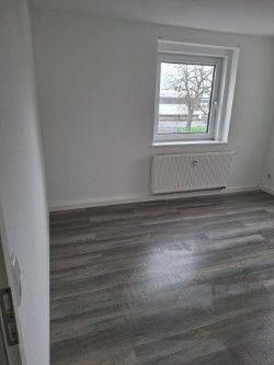 Etagenwohnung Glauchau - 3 Zimmer, 59 m&sup2;, 340&euro; | Angebot:25758679
