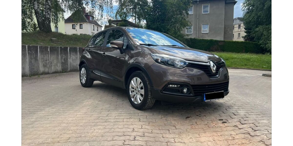 Renault Captur 44.031 km 7.900 &euro; Adorf 09221