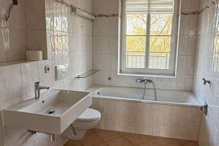 Wohnung Zwickau Pölbitz - 3.5 Zimmer, 71 m&sup2;, 480&euro; | Angebot:25985580