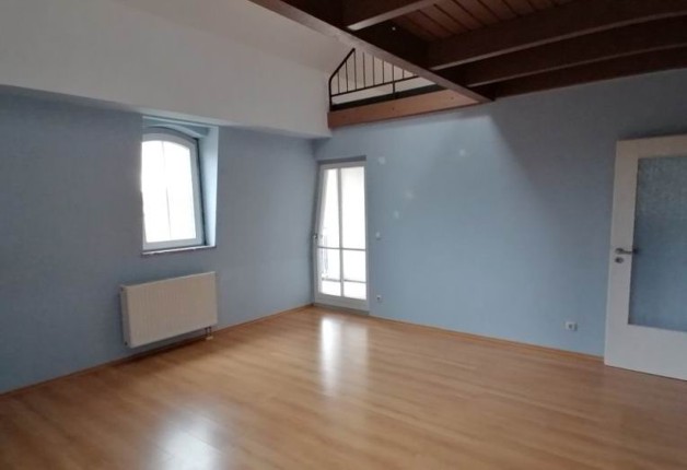 Kapitalanlage 3-Zimmer-Eigentumswohnung vermietet mit Balkon - Mehrfamilienhaus, Wohnhaus Werdau | Angebot:25857798