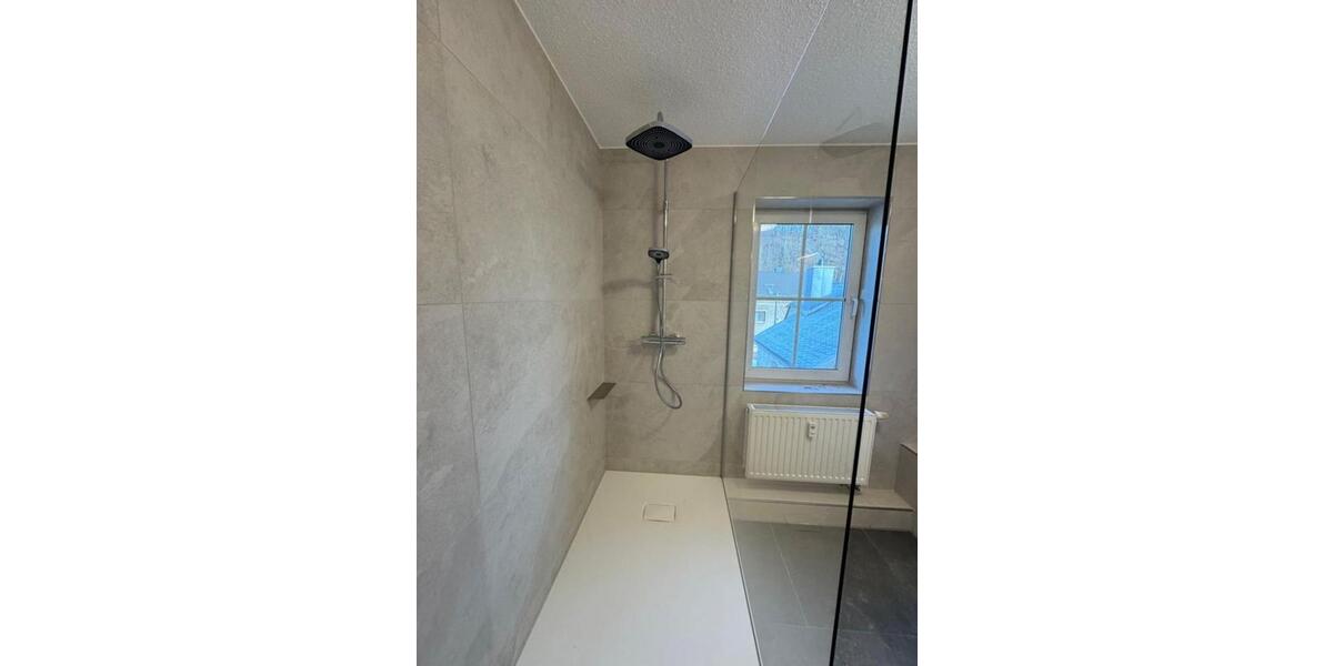 Etagenwohnung Mülsen - 2 Zimmer, 72 m&sup2;, 487&euro; | Angebot:24732439