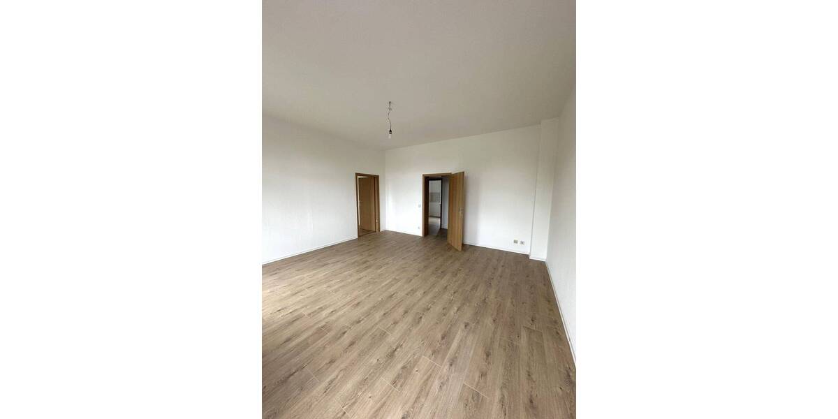 Etagenwohnung Zwickau Bahnhofsvorstadt - 3 Zimmer, 72 m&sup2;, 342&euro; | Angebot:25997401