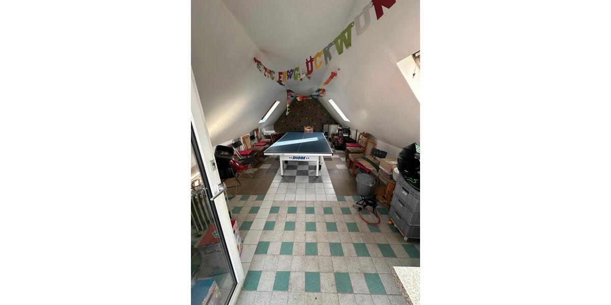 Etagenwohnung Oelsnitz (Erzgebirge) - 1 Zimmer, 37 m&sup2;, 315&euro; | Angebot:25352415