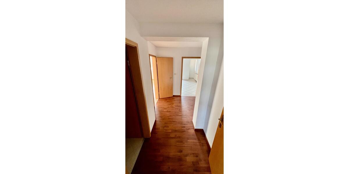 Etagenwohnung Hohenstein-Ernstthal Ernstthal - 2 Zimmer, 65 m&sup2;, 310&euro; | Angebot:24853454
