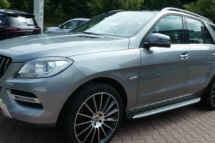 Mercedes-Benz ML 350 81.500 km 19.990 &euro; Schneeberg 08289