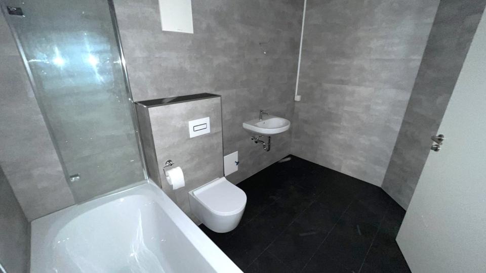 Dachgeschoßwohnung Reichenbach im Vogtland - 3 Zimmer, 77 m&sup2;, 464&euro; | Angebot:25056006