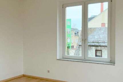 Wohnung Limbach-Oberfrohna Oberfrohna - 2 Zimmer, 75 m&sup2;, 320&euro; | Angebot:25904216