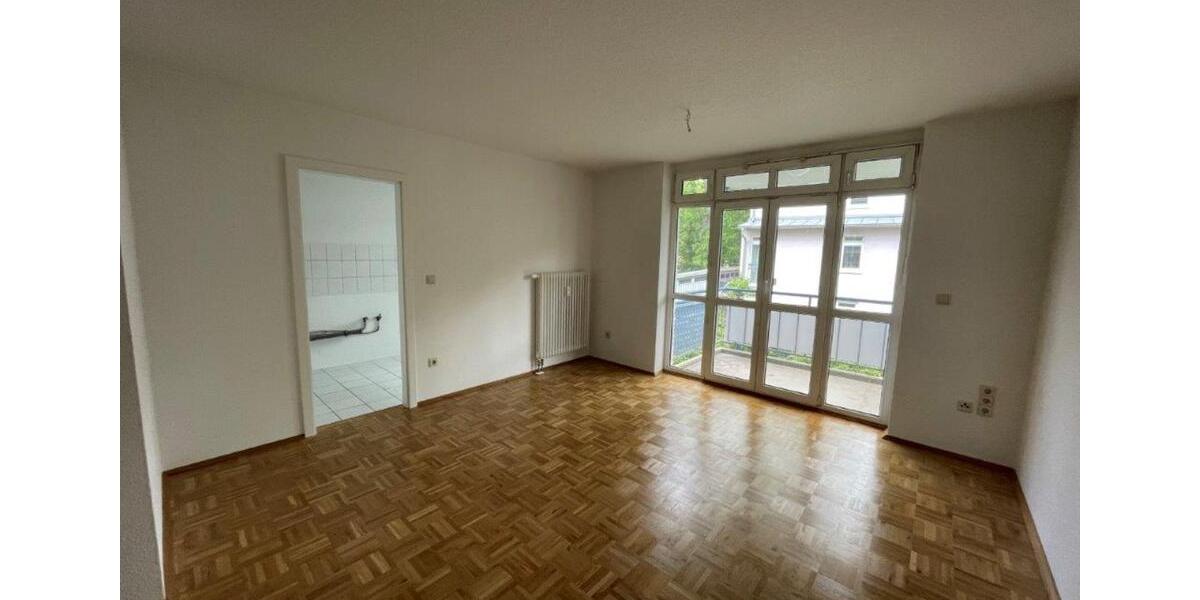 Etagenwohnung Zwickau - 3 Zimmer, 63 m&sup2;, 420&euro; | Angebot:21576665