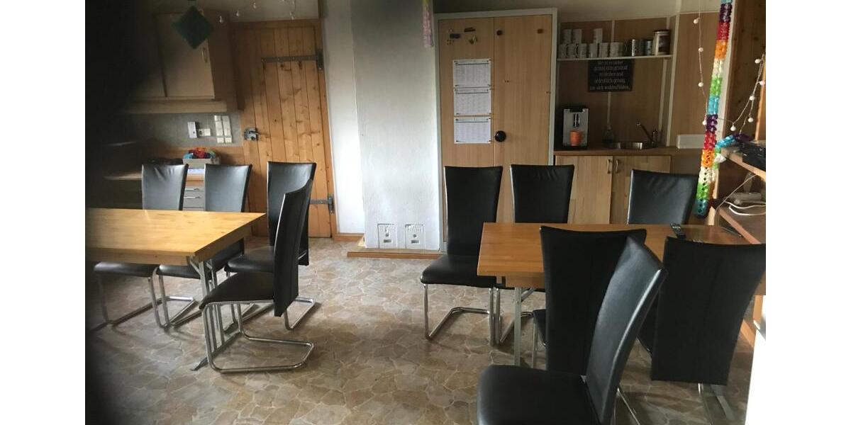 Erdgeschoßwohnung Reichenbach im Vogtland - 1 Zimmer, 30 m&sup2;, 180&euro; | Angebot:24842382