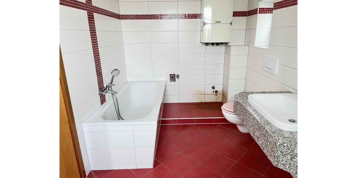 Etagenwohnung Meerane - 3.5 Zimmer, 85 m&sup2;, 445&euro; | Angebot:24677183