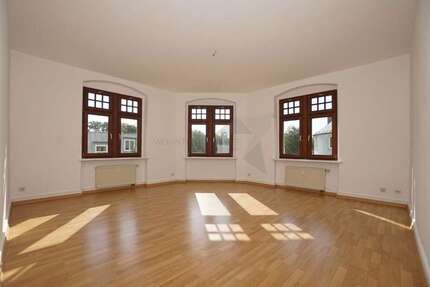 Wohnung Zwickau Innenstadt - 3 Zimmer, 90 m&sup2;, 495&euro; | Angebot:25197836