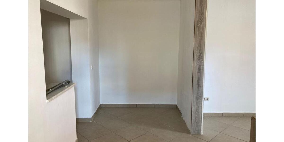 Erdgeschoßwohnung Zwickau Neuplanitz - 2 Zimmer, 38 m&sup2;, 250&euro; | Angebot:26632076
