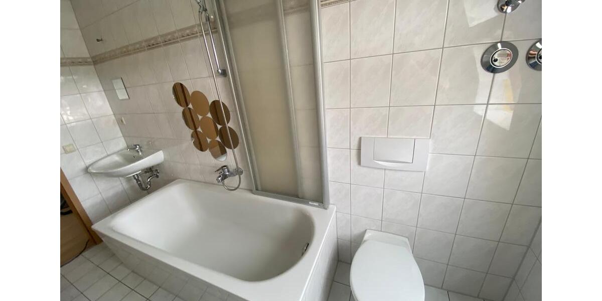 Etagenwohnung Werdau - 2 Zimmer, 55 m&sup2;, 290&euro; | Angebot:17202540