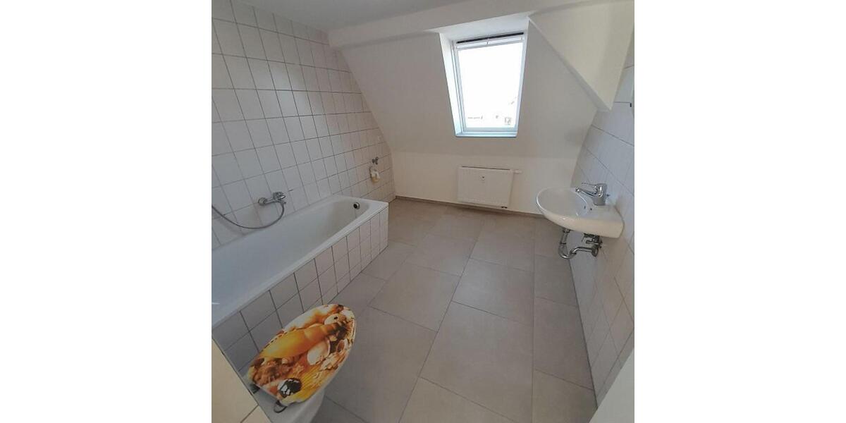 Dachgeschoßwohnung Zwickau Zwickau-Nord - 3 Zimmer, 75 m&sup2;, 430&euro; | Angebot:21323978