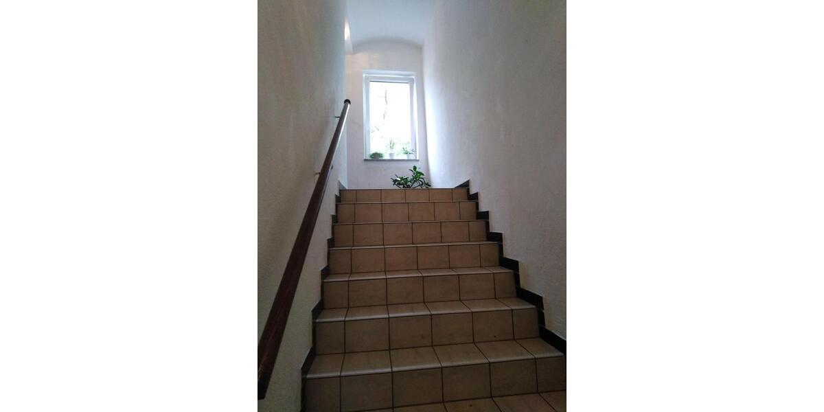 Dachgeschoßwohnung Glauchau - 4 Zimmer, 91 m&sup2;, 450&euro; | Angebot:25921332
