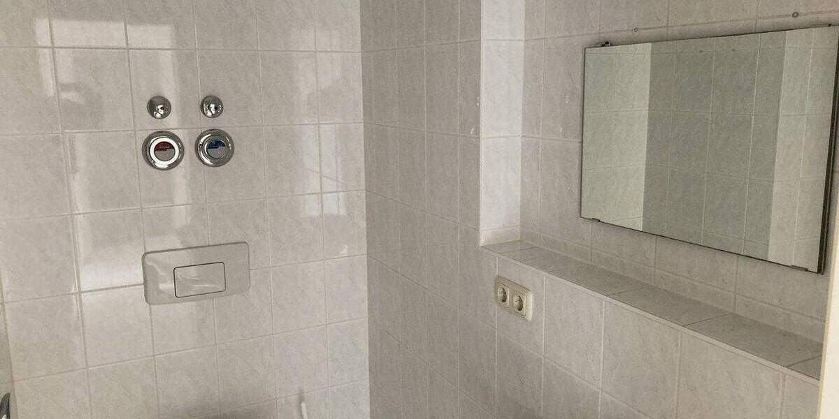 Etagenwohnung Zwickau Marienthal - 2 Zimmer, 33 m&sup2;, 245&euro; | Angebot:25707551