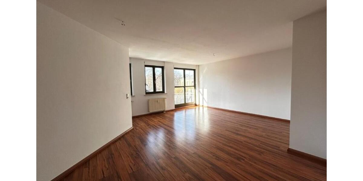 Etagenwohnung Zwickau - 1 Zimmer, 42 m&sup2;, 250&euro; | Angebot:25126790