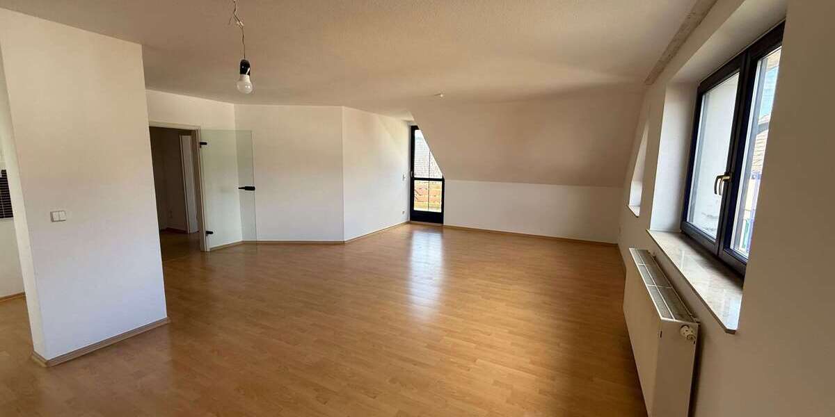 Etagenwohnung Zwickau Oberrothenbach - 3 Zimmer, 99 m&sup2;, 620&euro; | Angebot:25784247