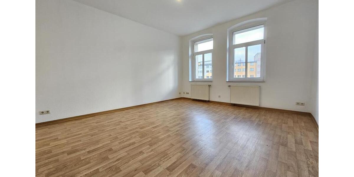 Etagenwohnung Werdau - 3 Zimmer, 65 m&sup2;, 357&euro; | Angebot:25922571
