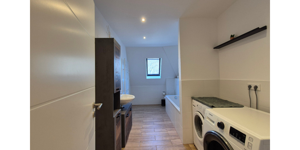 Dachgeschoßwohnung Zwickau Zwickau-Nord - 2 Zimmer, 61 m&sup2;, 700&euro; | Angebot:24533180