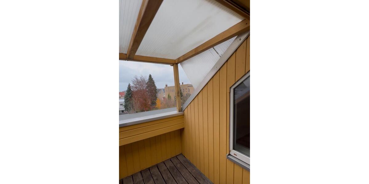 Dachgeschoßwohnung Limbach-Oberfrohna Oberfrohna - 2 Zimmer, 38 m&sup2;, 334&euro; | Angebot:25751816