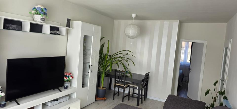 Etagenwohnung Limbach-Oberfrohna Oberfrohna - 3 Zimmer, 58 m&sup2;, 300&euro; | Angebot:25545372