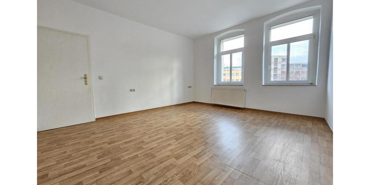 Etagenwohnung Werdau - 3 Zimmer, 65 m&sup2;, 357&euro; | Angebot:25922571