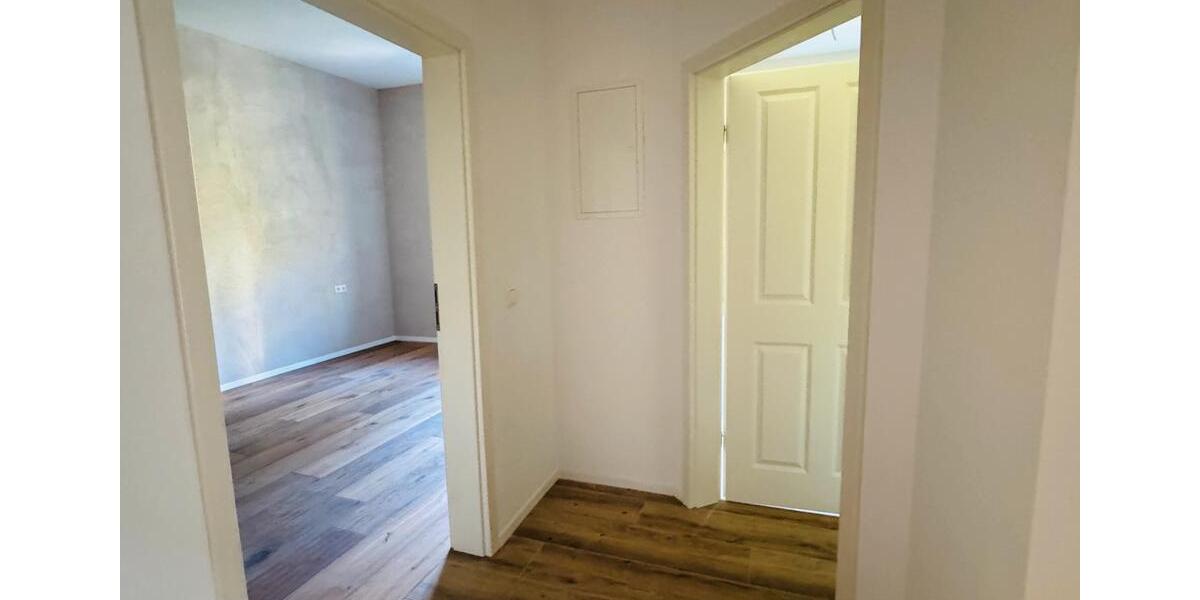 Etagenwohnung Schmölln - 2 Zimmer, 73 m&sup2;, 475&euro; | Angebot:25080051