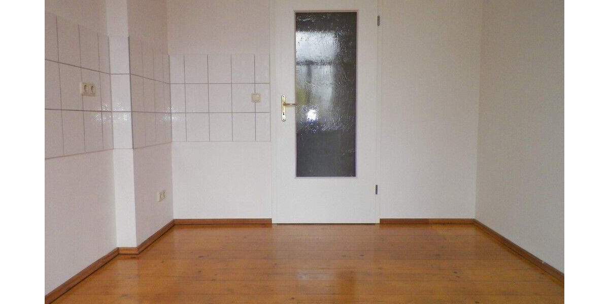 Etagenwohnung Zwickau Pölbitz - 2 Zimmer, 67 m&sup2;, 375&euro; | Angebot:25670169