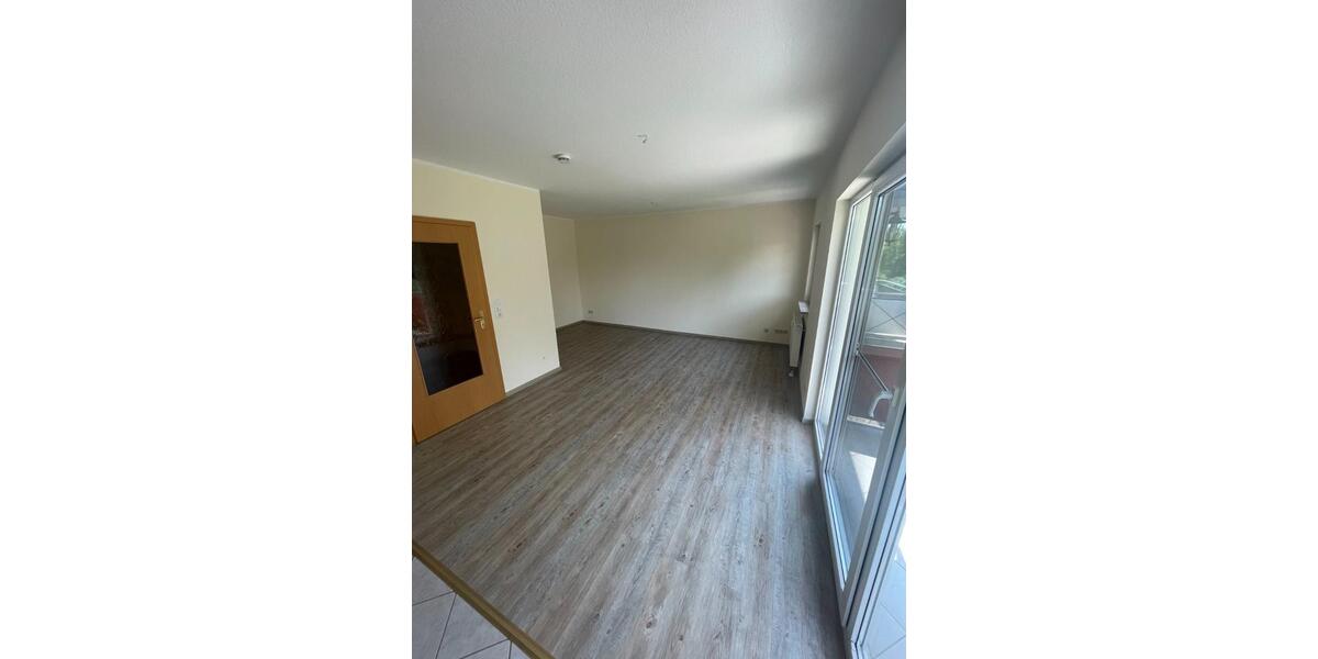 Etagenwohnung Schmölln - 1 Zimmer, 40 m&sup2;, 280&euro; | Angebot:25404964