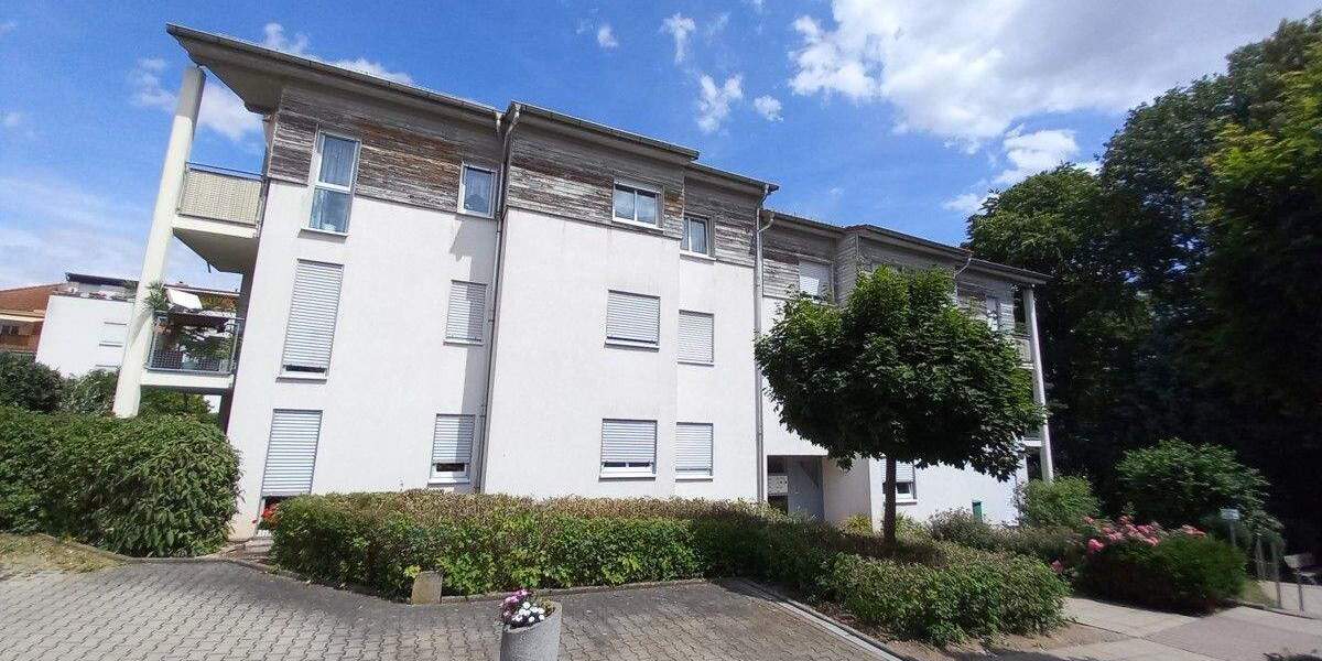 Etagenwohnung Meerane - 2 Zimmer, 55 m&sup2;, 365&euro; | Angebot:25996742