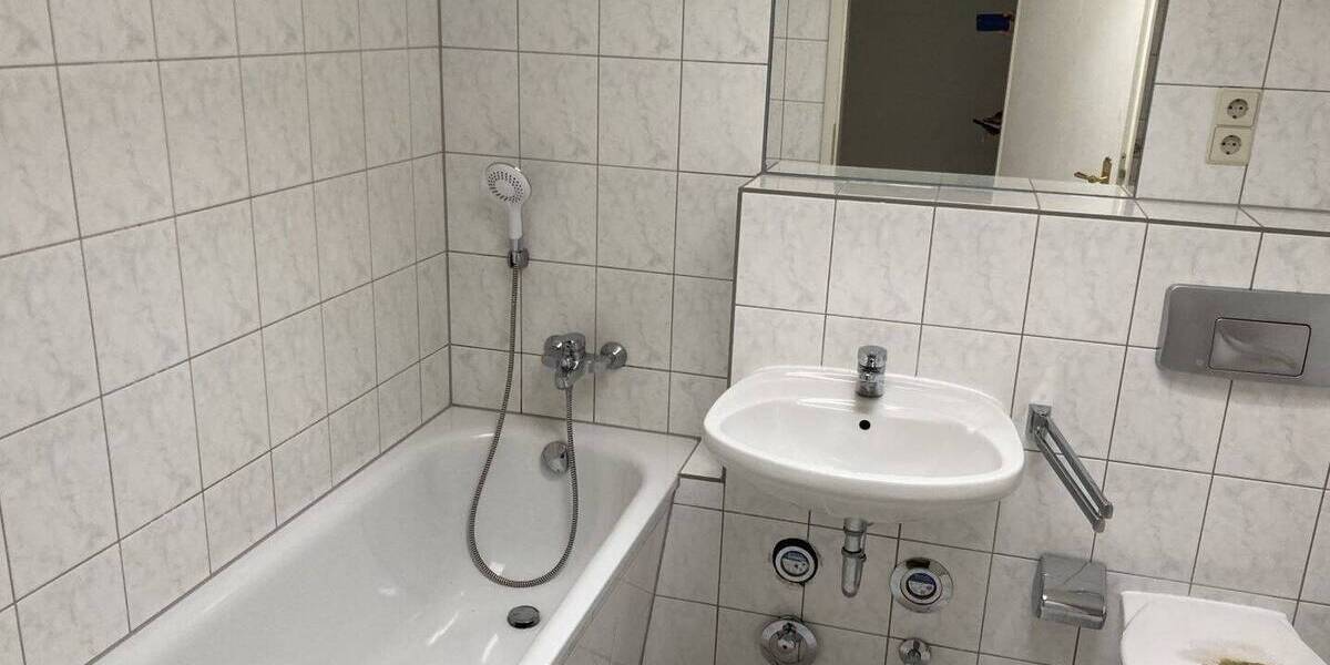 Etagenwohnung Zwickau Innenstadt - 2 Zimmer, 55 m&sup2;, 360&euro; | Angebot:25747138
