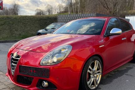 Alfa Romeo Giulietta 149.545 km 7.790 &euro; Schwarzenberg 08340