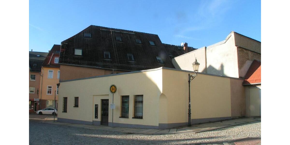 Etagenwohnung Werdau - 2 Zimmer, 51 m&sup2;, 260&euro; | Angebot:23183632