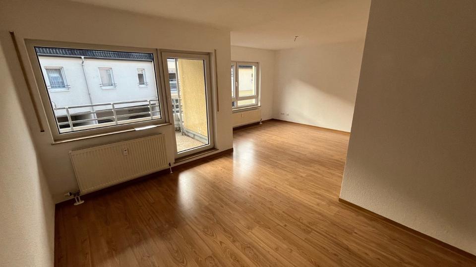 Etagenwohnung Werdau - 2 Zimmer, 60 m&sup2;, 400&euro; | Angebot:22796086