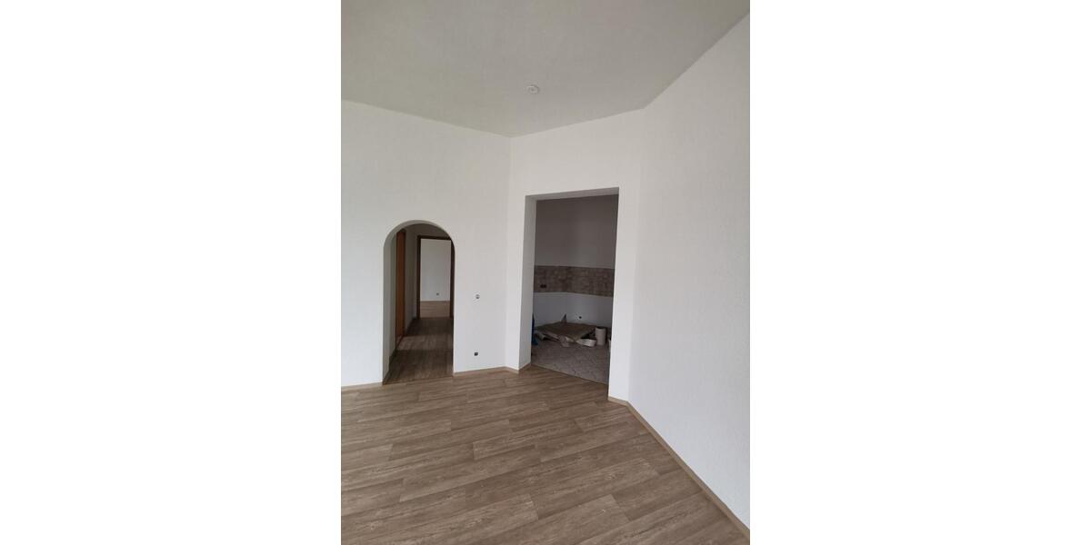 Etagenwohnung Crimmitschau - 2 Zimmer, 58 m&sup2;, 350&euro; | Angebot:24627464