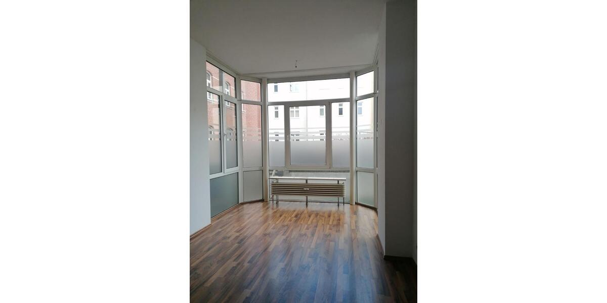 Erdgeschoßwohnung Zwickau - 2 Zimmer, 73 m&sup2;, 340&euro; | Angebot:25232387