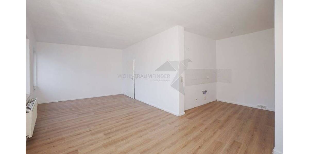 Etagenwohnung Zwickau Innenstadt - 3 Zimmer, 80 m&sup2;, 480&euro; | Angebot:25681406