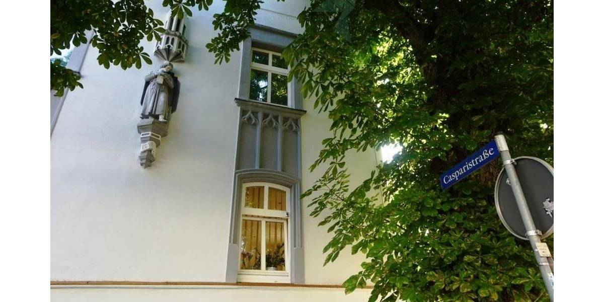 Etagenwohnung Zwickau Innenstadt - 3 Zimmer, 80 m&sup2;, 480&euro; | Angebot:25681406